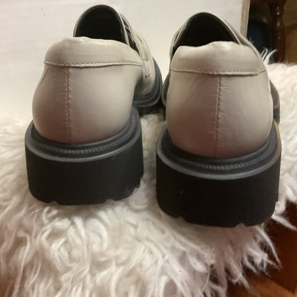 Miz Mooz Neutral leather lug sole loafers
40 - Picture 13 of 13